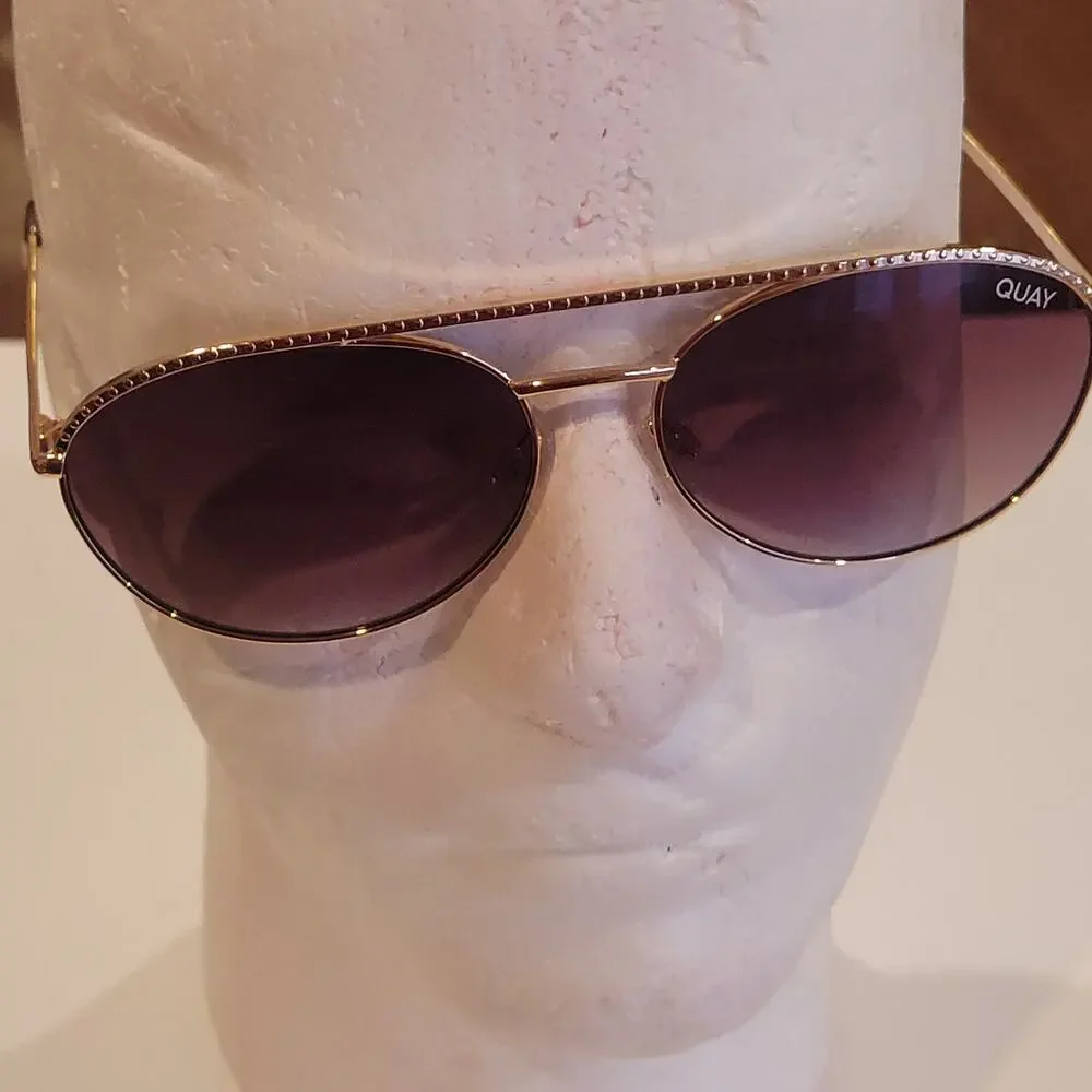 Women's Quay Easily Amused Sunglasses 1212 Gold tone metal frame